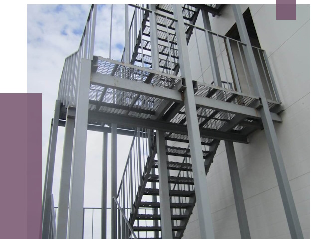 Монтаж пожарных лестниц в Соликамске от 7832 руб.