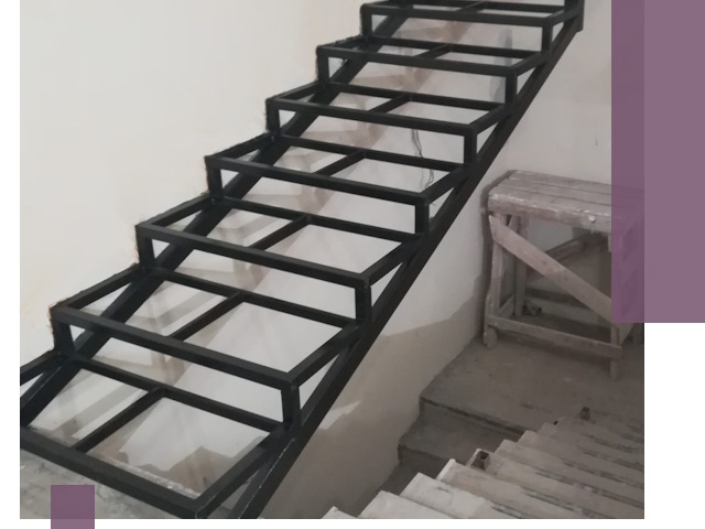 Демонтаж лестниц на металлокаркасе в Соликамске: быстрый вывоз и разбор