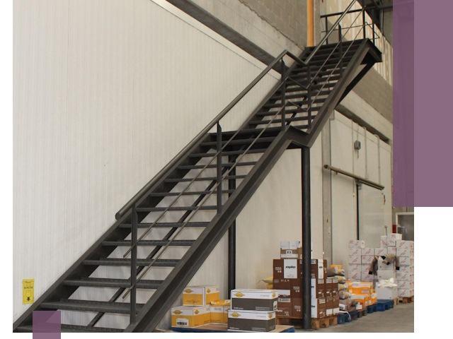 Лестницы для производства в Соликамске — изготовление и монтаж
