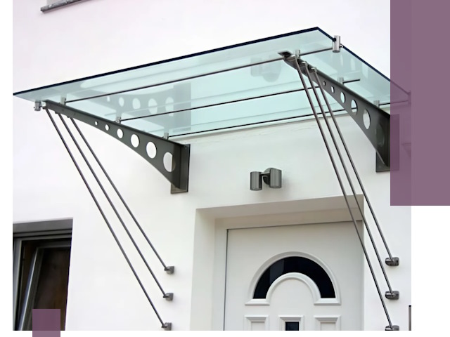 Козырьки над входом под ключ в Соликамске — изготовление и монтаж