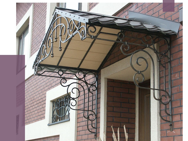 Двускатные козырьки в Соликамске под ключ от 12881 руб.