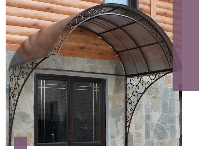 Арочные козырьки под ключ в Соликамске: изготовление и монтаж